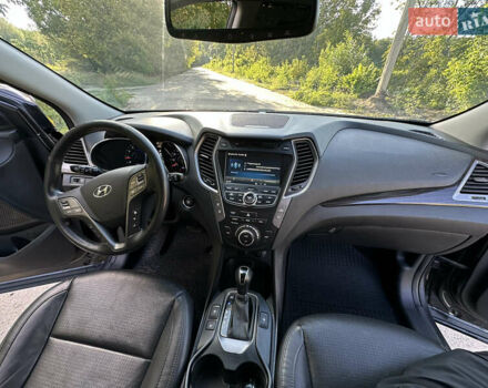 Сірий Хендай Санта Фе, об'ємом двигуна 2 л та пробігом 123 тис. км за 16500 $, фото 21 на Automoto.ua