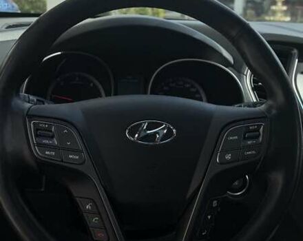 Сірий Хендай Санта Фе, об'ємом двигуна 2 л та пробігом 203 тис. км за 17500 $, фото 6 на Automoto.ua