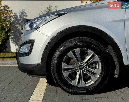 Сірий Хендай Санта Фе, об'ємом двигуна 2.2 л та пробігом 150 тис. км за 17800 $, фото 25 на Automoto.ua