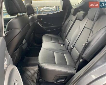 Серый Хендай Санта Фе, объемом двигателя 2.2 л и пробегом 141 тыс. км за 19900 $, фото 12 на Automoto.ua