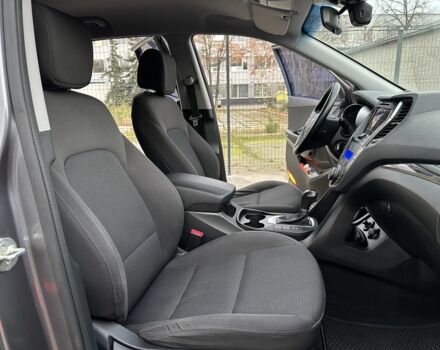 Серый Хендай Санта Фе, объемом двигателя 2.4 л и пробегом 147 тыс. км за 17399 $, фото 11 на Automoto.ua