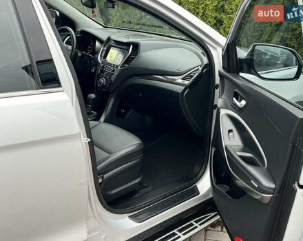 Серый Хендай Санта Фе, объемом двигателя 2 л и пробегом 194 тыс. км за 17900 $, фото 29 на Automoto.ua