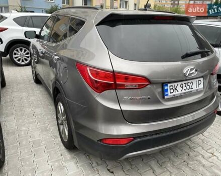 Серый Хендай Санта Фе, объемом двигателя 2.36 л и пробегом 185 тыс. км за 13950 $, фото 5 на Automoto.ua