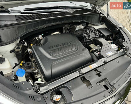 Серый Хендай Санта Фе, объемом двигателя 2 л и пробегом 194 тыс. км за 17900 $, фото 43 на Automoto.ua