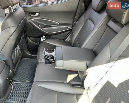 Серый Хендай Санта Фе, объемом двигателя 1.99 л и пробегом 115 тыс. км за 18800 $, фото 41 на Automoto.ua