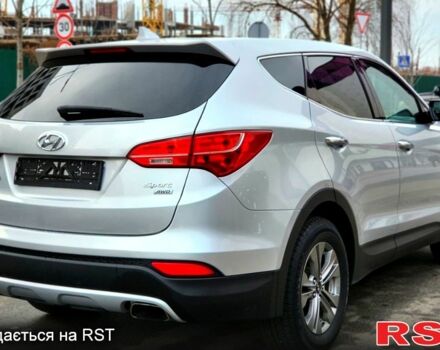 Серый Хендай Санта Фе, объемом двигателя 2.4 л и пробегом 126 тыс. км за 12900 $, фото 1 на Automoto.ua