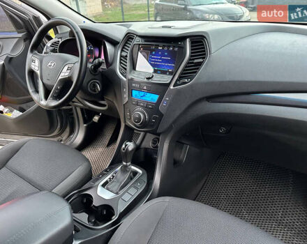 Сірий Хендай Санта Фе, об'ємом двигуна 2.4 л та пробігом 147 тис. км за 17400 $, фото 25 на Automoto.ua