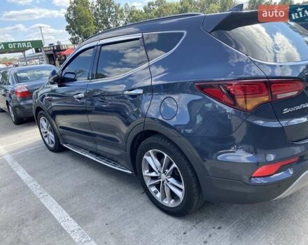 Серый Хендай Санта Фе, объемом двигателя 2 л и пробегом 250 тыс. км за 18000 $, фото 4 на Automoto.ua