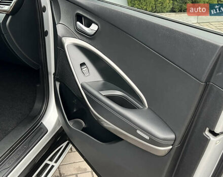 Серый Хендай Санта Фе, объемом двигателя 2 л и пробегом 194 тыс. км за 17900 $, фото 30 на Automoto.ua