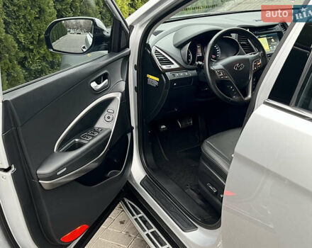 Серый Хендай Санта Фе, объемом двигателя 2 л и пробегом 194 тыс. км за 17900 $, фото 20 на Automoto.ua