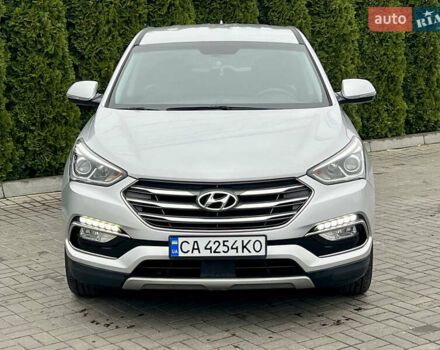 Серый Хендай Санта Фе, объемом двигателя 2 л и пробегом 194 тыс. км за 17900 $, фото 6 на Automoto.ua