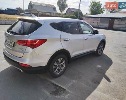 Серый Хендай Санта Фе, объемом двигателя 2.36 л и пробегом 200 тыс. км за 13600 $, фото 6 на Automoto.ua