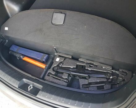 Серый Хендай Санта Фе, объемом двигателя 0 л и пробегом 155 тыс. км за 15500 $, фото 16 на Automoto.ua