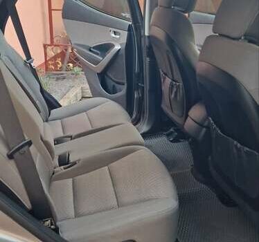 Серый Хендай Санта Фе, объемом двигателя 2.36 л и пробегом 145 тыс. км за 14200 $, фото 1 на Automoto.ua