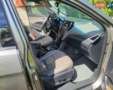 Хендай Санта Фе 2015 в Кривом Роге на Automoto.ua Серый Хендай Санта Фе, объемом двигателя 2.4 л и пробегом 192 тыс. км за 15650 $, фото 9 на Automoto.ua