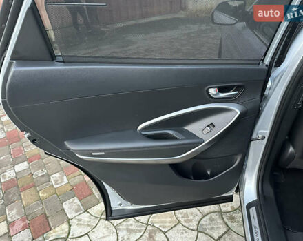 Серый Хендай Санта Фе, объемом двигателя 2.2 л и пробегом 162 тыс. км за 20300 $, фото 24 на Automoto.ua