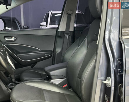 Сірий Хендай Санта Фе, об'ємом двигуна 2.2 л та пробігом 130 тис. км за 18300 $, фото 21 на Automoto.ua