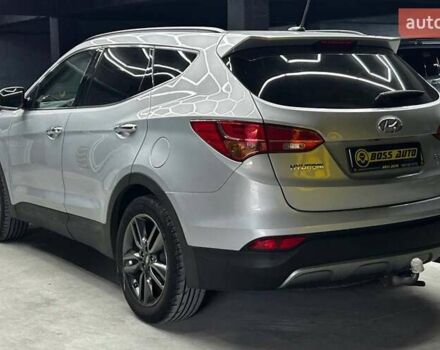 Серый Хендай Санта Фе, объемом двигателя 2.2 л и пробегом 231 тыс. км за 21000 $, фото 3 на Automoto.ua