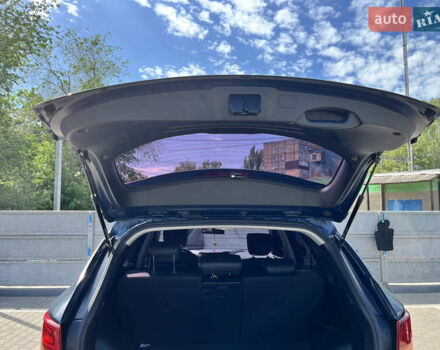 Серый Хендай Санта Фе, объемом двигателя 1.99 л и пробегом 115 тыс. км за 18800 $, фото 15 на Automoto.ua