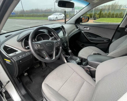 Серый Хендай Санта Фе, объемом двигателя 2.36 л и пробегом 183 тыс. км за 13800 $, фото 50 на Automoto.ua