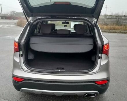 Серый Хендай Санта Фе, объемом двигателя 2.36 л и пробегом 285 тыс. км за 12700 $, фото 7 на Automoto.ua