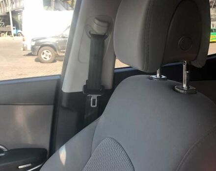 Серый Хендай Санта Фе, объемом двигателя 2.4 л и пробегом 191 тыс. км за 15000 $, фото 10 на Automoto.ua