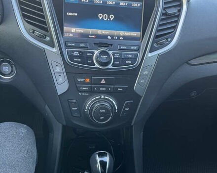 Сірий Хендай Санта Фе, об'ємом двигуна 2 л та пробігом 145 тис. км за 14600 $, фото 35 на Automoto.ua