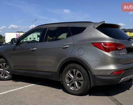 Сірий Хендай Санта Фе, об'ємом двигуна 2.4 л та пробігом 117 тис. км за 17950 $, фото 2 на Automoto.ua