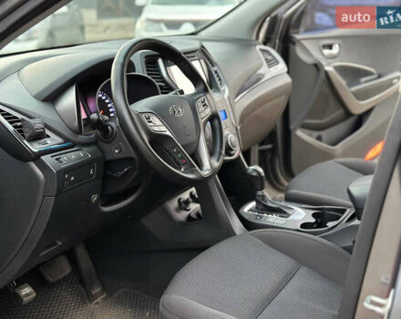 Сірий Хендай Санта Фе, об'ємом двигуна 2.4 л та пробігом 147 тис. км за 17400 $, фото 10 на Automoto.ua