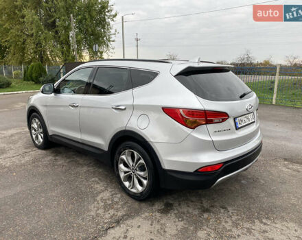 Серый Хендай Санта Фе, объемом двигателя 2 л и пробегом 153 тыс. км за 17500 $, фото 1 на Automoto.ua