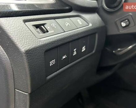 Серый Хендай Санта Фе, объемом двигателя 2.2 л и пробегом 231 тыс. км за 21000 $, фото 11 на Automoto.ua