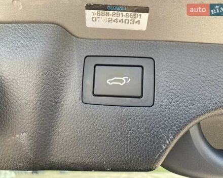 Серый Хендай Санта Фе, объемом двигателя 2.36 л и пробегом 185 тыс. км за 13950 $, фото 20 на Automoto.ua