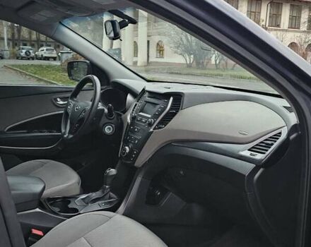 Серый Хендай Санта Фе, объемом двигателя 2.36 л и пробегом 180 тыс. км за 11500 $, фото 9 на Automoto.ua