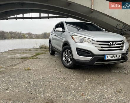 Серый Хендай Санта Фе, объемом двигателя 2.36 л и пробегом 183 тыс. км за 13800 $, фото 3 на Automoto.ua