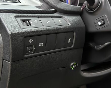 Серый Хендай Санта Фе, объемом двигателя 2.4 л и пробегом 147 тыс. км за 17399 $, фото 16 на Automoto.ua