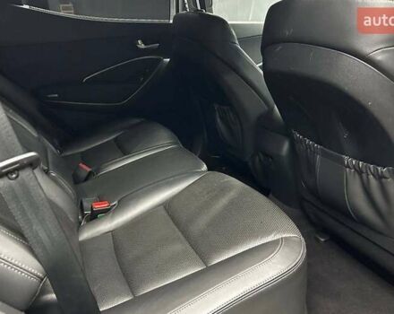 Серый Хендай Санта Фе, объемом двигателя 2.2 л и пробегом 231 тыс. км за 21000 $, фото 15 на Automoto.ua