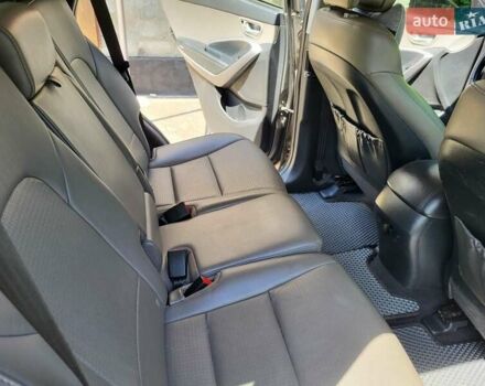 Хендай Санта Фе 2015 в Кривом Роге на Automoto.ua Серый Хендай Санта Фе, объемом двигателя 2.4 л и пробегом 192 тыс. км за 15650 $, фото 5 на Automoto.ua