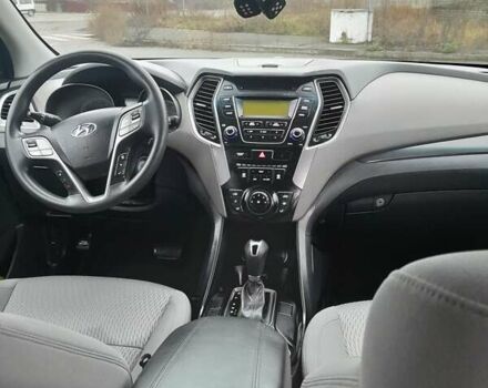 Серый Хендай Санта Фе, объемом двигателя 2.36 л и пробегом 285 тыс. км за 12700 $, фото 13 на Automoto.ua