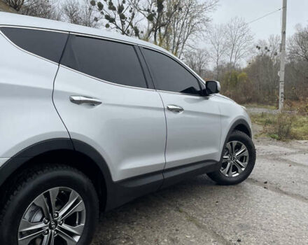 Серый Хендай Санта Фе, объемом двигателя 2.36 л и пробегом 183 тыс. км за 13800 $, фото 9 на Automoto.ua