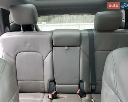 Серый Хендай Санта Фе, объемом двигателя 2.36 л и пробегом 150 тыс. км за 2200 $, фото 9 на Automoto.ua