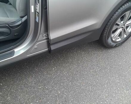 Серый Хендай Санта Фе, объемом двигателя 2.36 л и пробегом 285 тыс. км за 12700 $, фото 18 на Automoto.ua