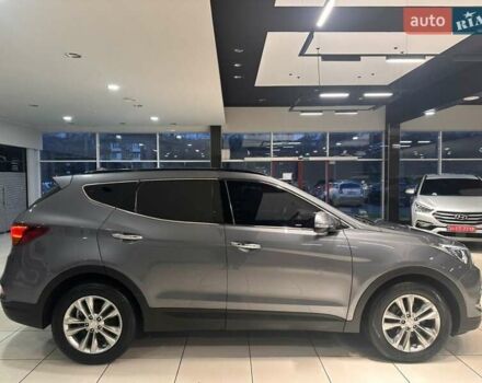 Серый Хендай Санта Фе, объемом двигателя 2.2 л и пробегом 168 тыс. км за 18900 $, фото 6 на Automoto.ua