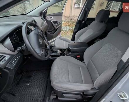 Серый Хендай Санта Фе, объемом двигателя 2.36 л и пробегом 155 тыс. км за 13300 $, фото 12 на Automoto.ua