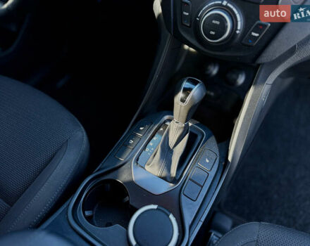 Сірий Хендай Санта Фе, об'ємом двигуна 2.2 л та пробігом 150 тис. км за 17800 $, фото 61 на Automoto.ua