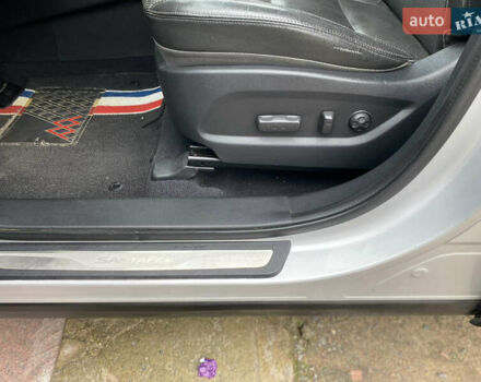 Серый Хендай Санта Фе, объемом двигателя 2 л и пробегом 153 тыс. км за 17500 $, фото 12 на Automoto.ua