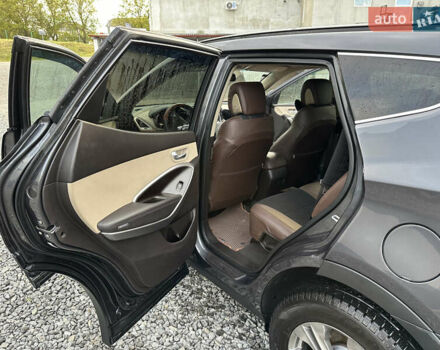 Сірий Хендай Санта Фе, об'ємом двигуна 2.36 л та пробігом 132 тис. км за 15200 $, фото 10 на Automoto.ua