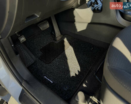 Сірий Хендай Санта Фе, об'ємом двигуна 2.2 л та пробігом 150 тис. км за 17800 $, фото 56 на Automoto.ua