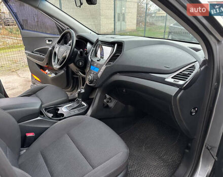 Сірий Хендай Санта Фе, об'ємом двигуна 2.4 л та пробігом 147 тис. км за 17400 $, фото 24 на Automoto.ua