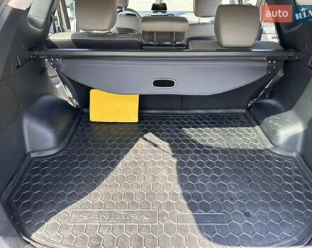 Сірий Хендай Санта Фе, об'ємом двигуна 2.4 л та пробігом 117 тис. км за 17950 $, фото 11 на Automoto.ua