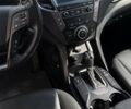Сірий Хендай Санта Фе, об'ємом двигуна 2 л та пробігом 203 тис. км за 17500 $, фото 12 на Automoto.ua